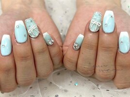白フレンチパーツネイル
