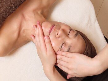 アンサー(ANSWER)の写真/毛穴の黒ずみ・くすみ徹底解消!感動の超美白を叶える60分。あなた専用フルオーダーで初回5,500円!