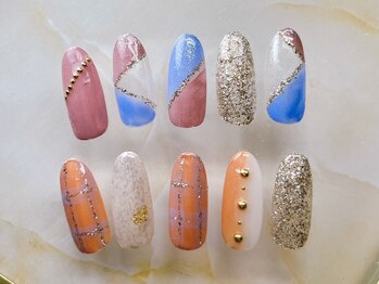 ネイルサロン インプレス(Impress)の写真/シンプルなOLネイル~大人可愛いネイルまで多種多様☆他店ではできなかった理想のアートも貴方の指先へ♪