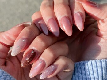 ミ シュエット(Me Chouette)の写真/【幻想的な輝き☆大人気マグネットネイル】大人可愛いネイルで魅力UP♪