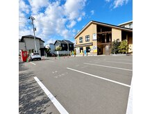 クレア 荒井店(CREA)の雰囲気（お店の前にお客様駐車４台完備！！）