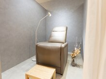 アミーナ 岐阜(Amina.)の雰囲気（【内観】モルタル調の落ち着いたプライベート感のある空間）