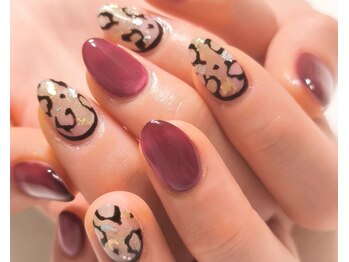 ラウ(Lau)/レオパードネイル¥7700