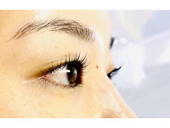 プラスアイ 銀座中央通り店/パリジェンヌ　　担当:結城