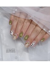 ルピナス(LUPINAS)/アニマル柄ネイル