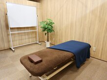 やまぐち鍼灸整骨院 千里山院の雰囲気(院内広々としておりお子様もご一緒にご来院可能となります)