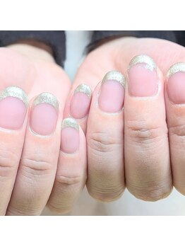 ガーベラ バイ ハノンネイル(Gerbera by hanonnail)/〈下地付きフレンチ〉