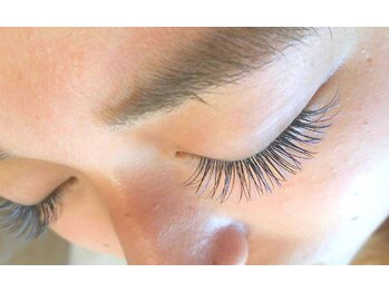 ネイル アンド アイラッシュ フルール 渋谷店/伏し目でも華やかな印象に☆彡