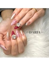 ダリア(Daria)/赤ツイードネイル