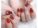 赤チェック柄ネイル