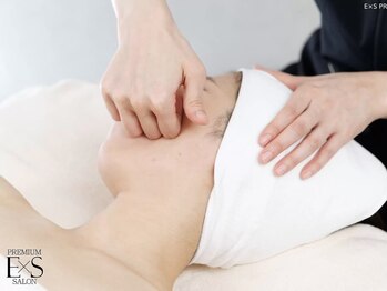 エステティックサロン アンジュ(Ange)の写真/フェイスラインのたるみ・むくみ・えら張りが気になる方に！「小顔コルギ」で顔が大きく見える原因を改善！