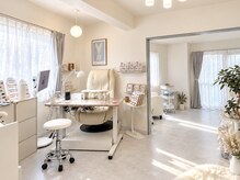 nailsalon timtam 【青葉台ネイルサロン】の雰囲気（白を基調とした明るく開放的な店内で、月に一度のご褒美時間♪）