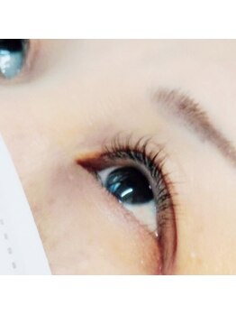 ラ アン ジュ/まつ毛パーマできりっと上がった