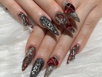 エスフィーネイルサロン リシェル(Esfy nailsalon Richer)の写真/スカルプ好きが集まるサロン★【10本フリーARTプラチナコース3h ¥15800】パーツの種類も豊富◎ギラギラもOK