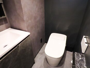 リスブラン 銀座新富町店/シックなお手洗い