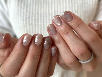 エテル ネイル アトリエ(etelu nail atelier)の写真/ショートネイルも上品可愛♪ニュアンスデザインを似合わせ提案◎ワンカラー/マグネットでシンプルネイルも!