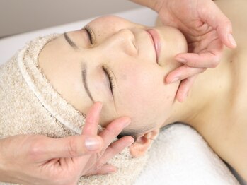 ヒーリングサロン ププ(PUPU)/フェイシャル60分　