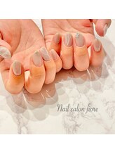 フィオーレ(fiore)/秋色 淡いグレーの大理石ネイル