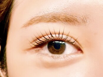 ブルー 弘明寺店(Blue)の写真/パリジェンヌラッシュリフトでビューラーいらずの目元に♪目に光が入りやすい上下セットも大人気♪