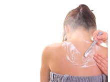 ロエヴェ(ROEWE)/ブライダルシェービング　背中