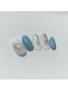 シンプルブルーネイル