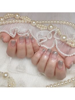 アイカ(Aika)/グレーラメ入りグラデーション