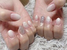 モア(moa)/新所沢　白グラデ　ホワイト