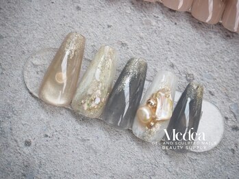ミーディア(Medea)/