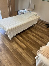 リラックスの彩/施術スペースの「床」