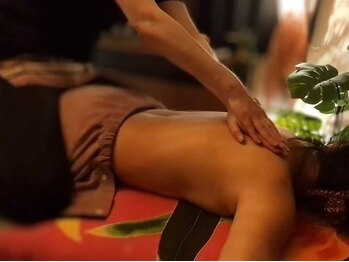 セレニティ(serenity)の写真/【完全1ゲスト制の静かな空間】心と体を整える時間に…ヘッド、バリアロマリンパで全身のめぐりを促進◎