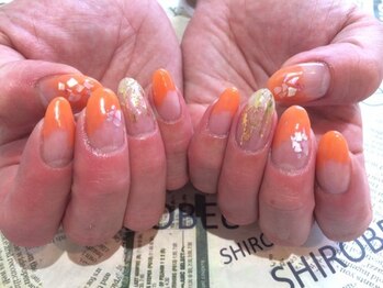 トータルサロン 白べぇーっ プラス/オレンジネイル!