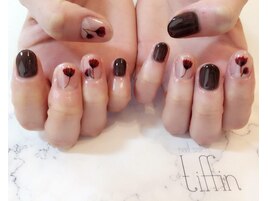 個性派手描きネイル