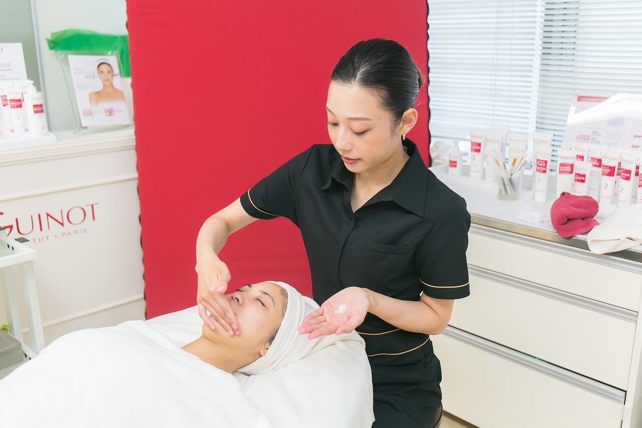 ニキビ・毛穴改善★ヒト幹細胞浸透×VC集中トリートメント60分\27500→\4980