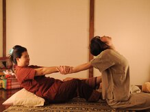 ティーン イサーン/タイ古式のストレッチ２