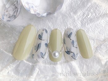 モノトーンフラワーネイル