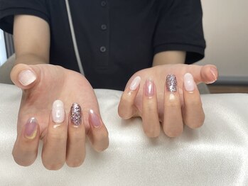 フェアリー(Fairy)/ラメ　夏ネイル　ホワイトネイル