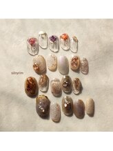 シルニー リム(Silny rim)/アシンメトリーニュアンスネイル