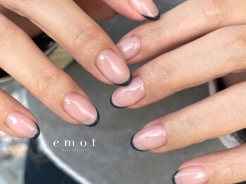 エモット(emot)/フレンチネイル