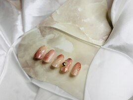 大人ピーチ風ネイル　ニュアンス