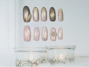 ルビークラウン(Ruby Crown)/12月定額 8250円(税込)