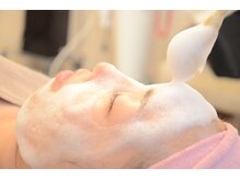 シャープな小顔花嫁に変身！！ドレスに負けない透き通るような美肌へ☆