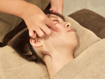 ヴィヴィー(vivie)/小顔矯正・ヘッドスパ・毛穴ケア