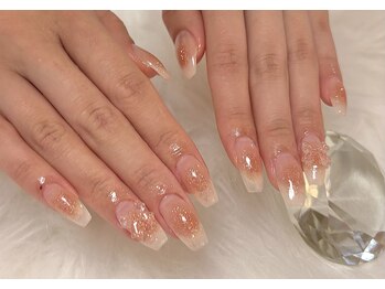 フラッシュチークネイル