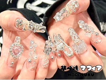 ネイルマフィア 原宿(NAIL MAFIA)の写真/【圧倒的な技術力】JNA本部認定講師在籍の実力派サロン！お爪に優しいフィルイン施術♪一層残しでモチ◎
