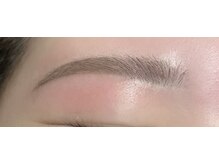 「アイブロウワックス」骨格にあわせて形を作ります☆