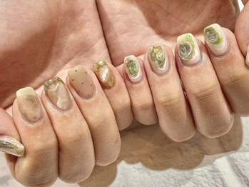 ビューティーフロア ビビット サロンアンドスクール(BEAUTYFLOOR vivid salon&school)/抹茶ミルクちぐはぐネイル★