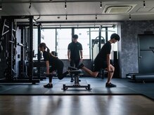 エンター(A&T)の雰囲気（友達・カップル・ご夫婦などペアトレーニングも大歓迎！）