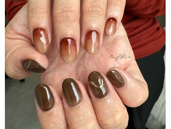 ネイルサロン ティフィン(tiffin)/~アシメイチジクネイル~
