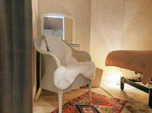 ラグジュアリーな女性専用個室で、心ゆくまでお寛ぎください。