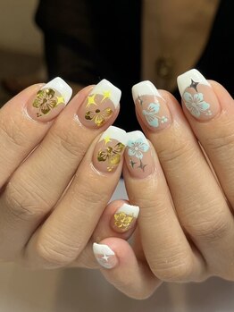 ウズ(UZU)/ハイビスカスネイル